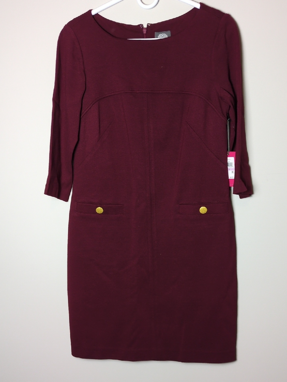 Vince Camuto Sheath Knit dress with Gold detail Size 6 NWT